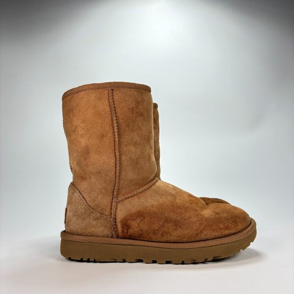 UGG Classic Short II Chestnut Brown Suede Sheepskin Boots 1016223 Women’s Size 5 - Picture 1 of 9